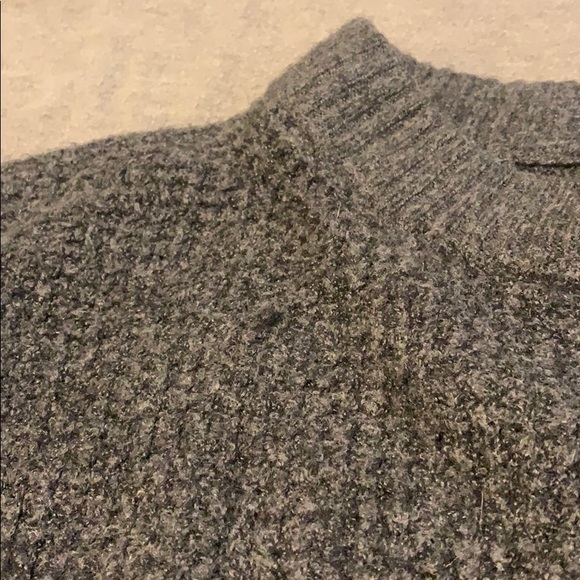Mock neck sweater - Picture 3 of 3
